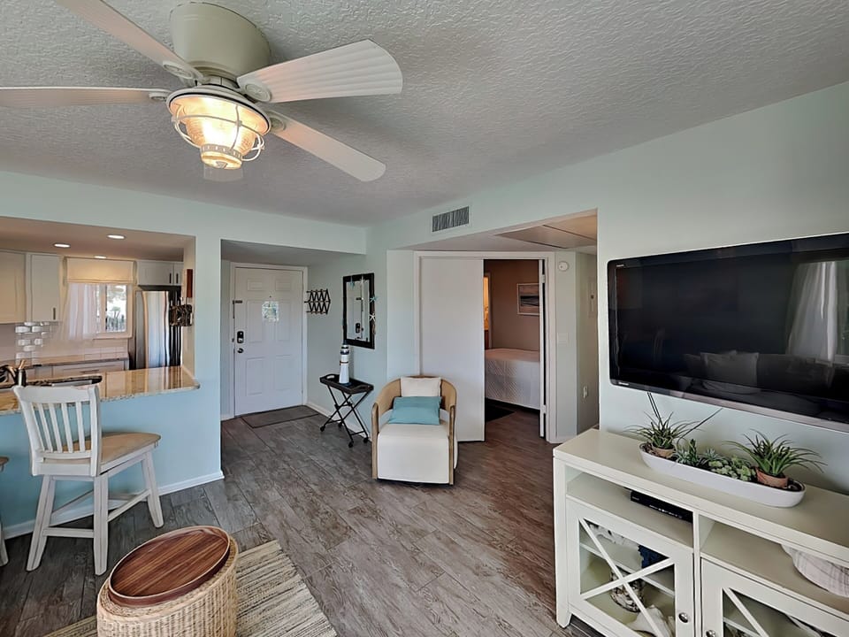 Living Room - Smart TV