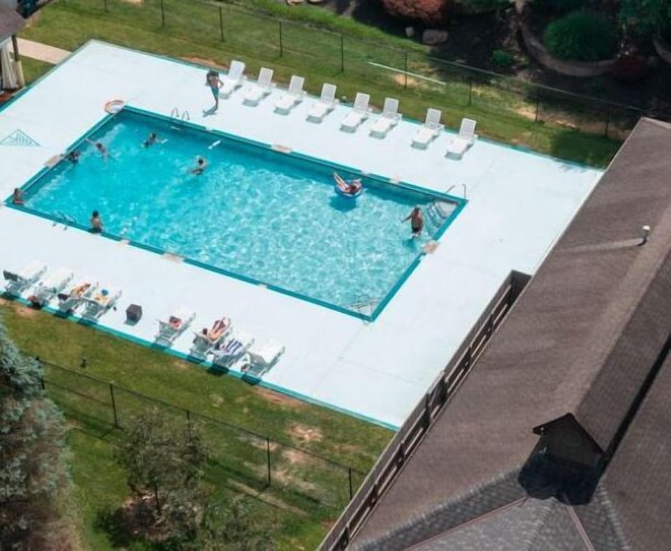 Seasonal Pool