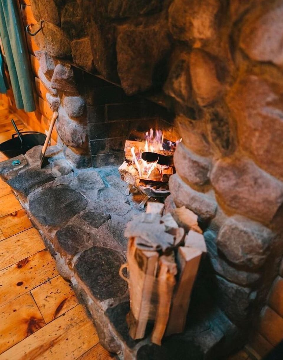Oakridge Fireplace