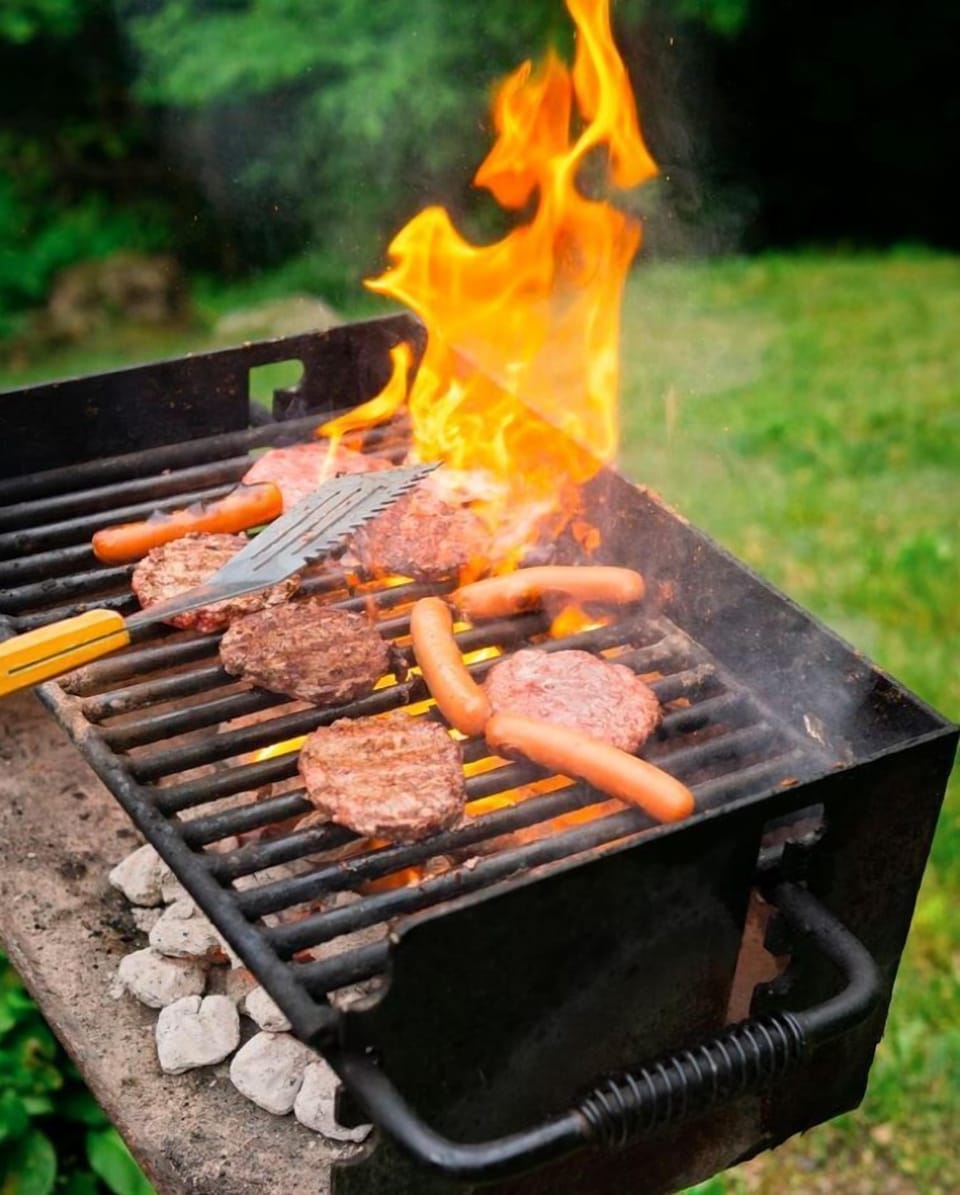 Pine Creek Charcoal Grill