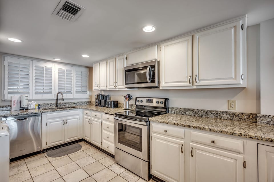 Beautifully updated kitchen