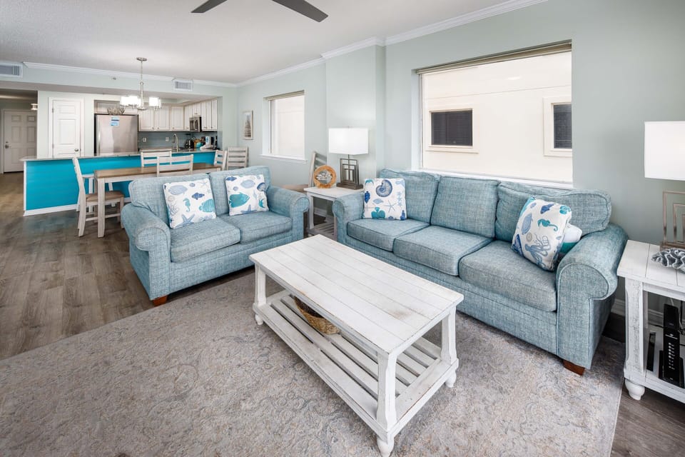 Livingroom - The coastal ambiance will remind you that you're in paradise and it's time to relax.