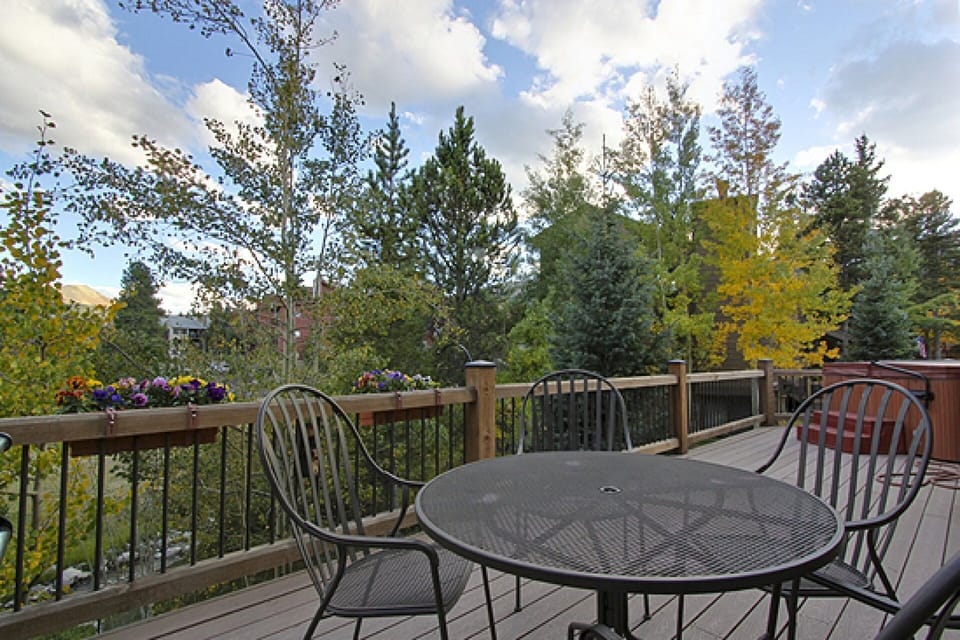 Dine inside or out!