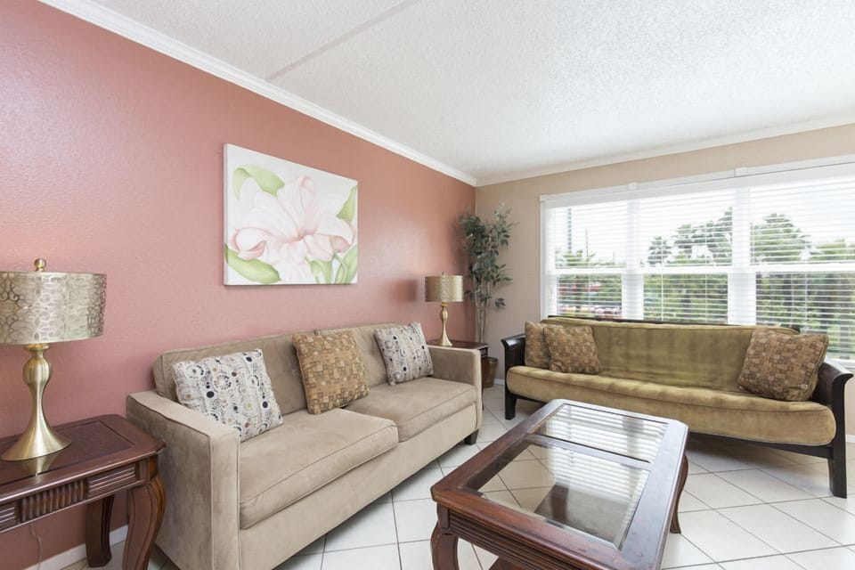 The sun streams in from every corner making our humble spot a South Padre Island paradise. Book a bargain, and come enjoy our close-to-the-beach Gulfview II South Padre condos where we have amazing amenities and are a short walk to the South Padre beach.