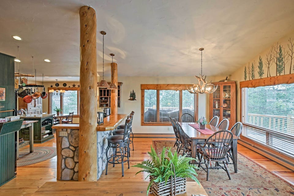 Dining Space | Dishware/Flatware