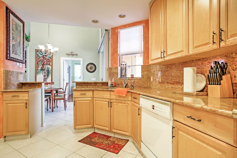 Kitchen | Dishware/Flatware
