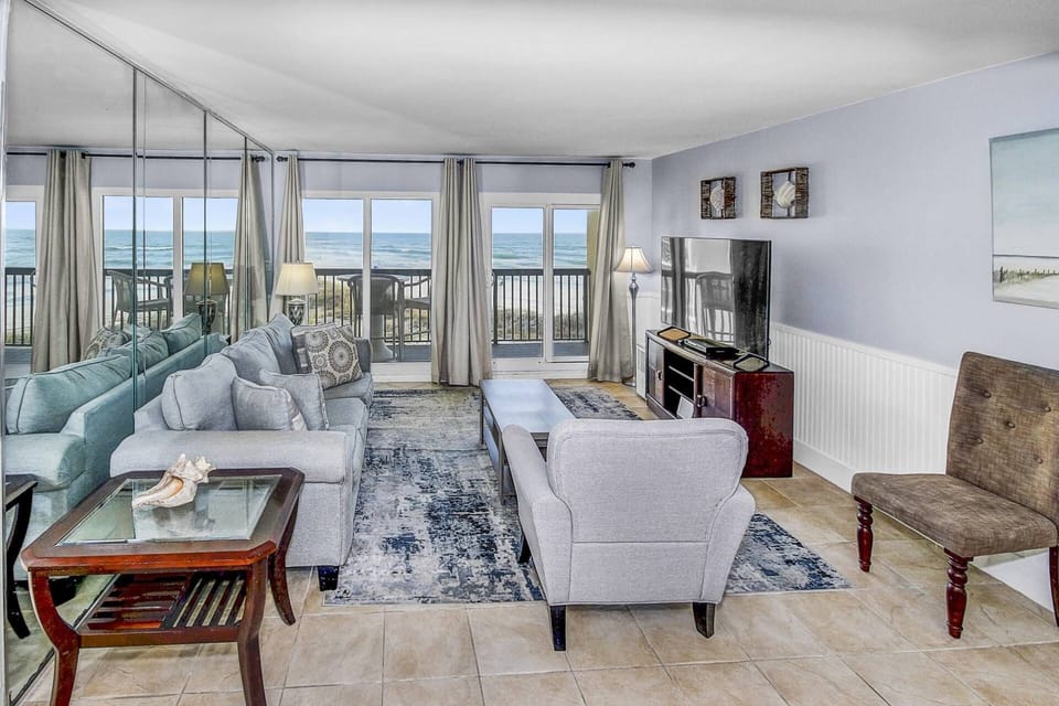 No matter if you are on the couch or in the kitchen, you will be able to look out and see unobstructed views of the gulf!