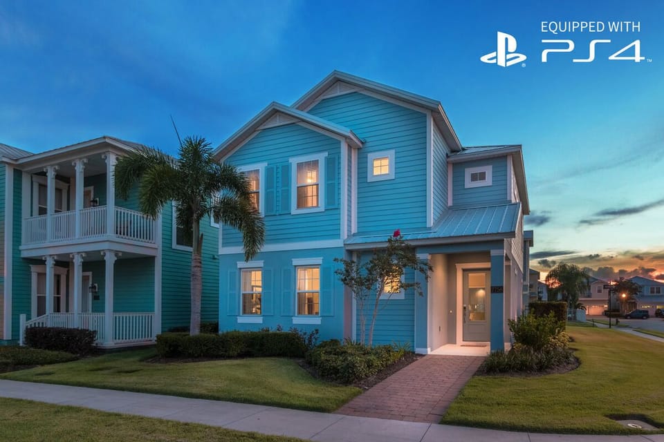 Key West-style 5 Bedroom Pool Home