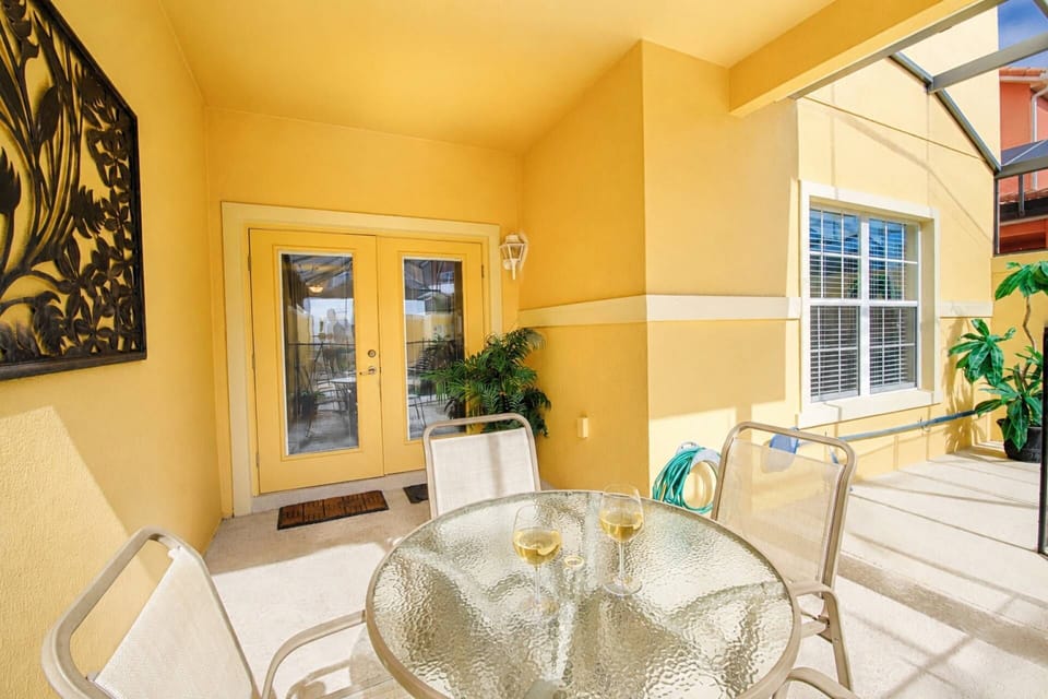 Fully covered patio with dining seating