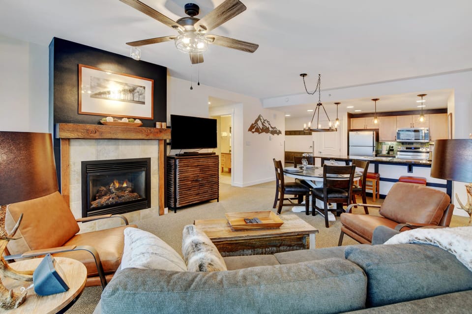 Living Room With 50" HD TV And Gas Fireplace