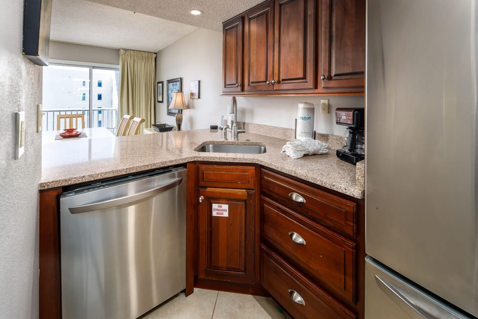 Kitchen - Everything you need to prepare that memorable meal is right here for you