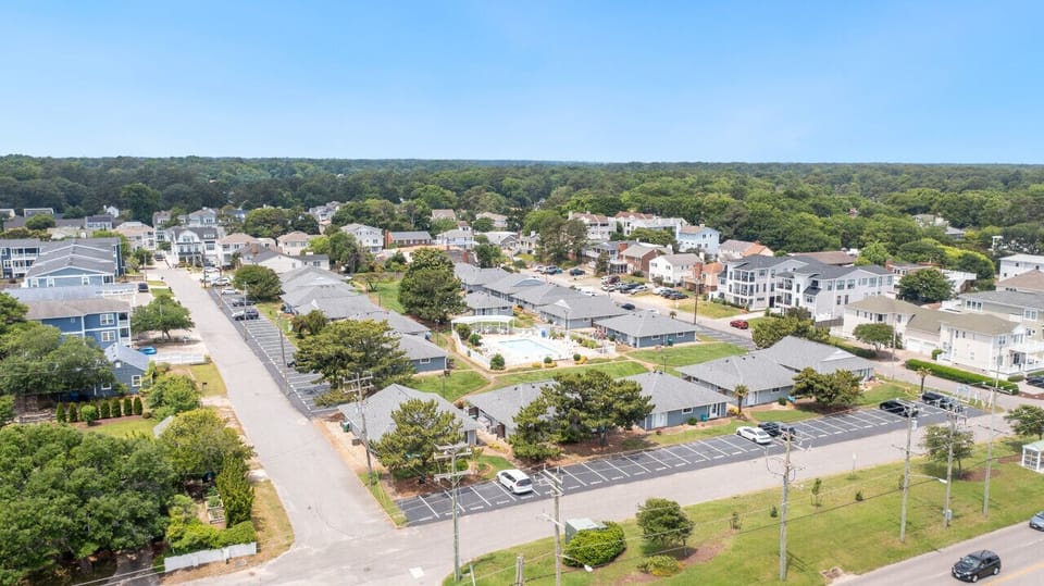 North End is known for being a safe, quiet community in Virginia Beach. Relax in peace and luxury.