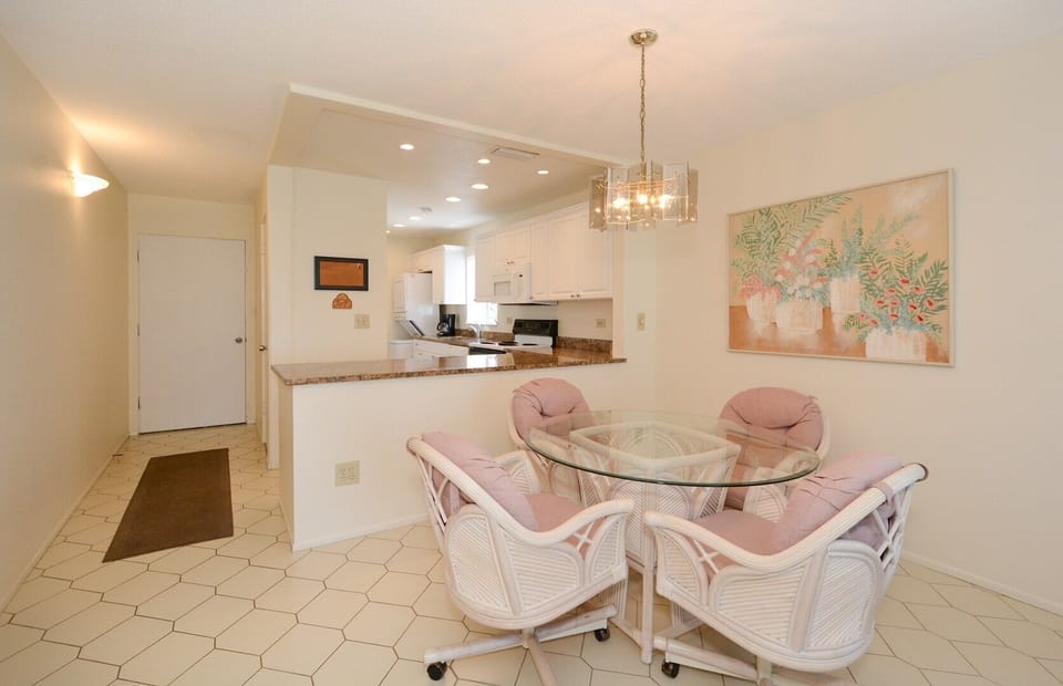 Dining to entrance door