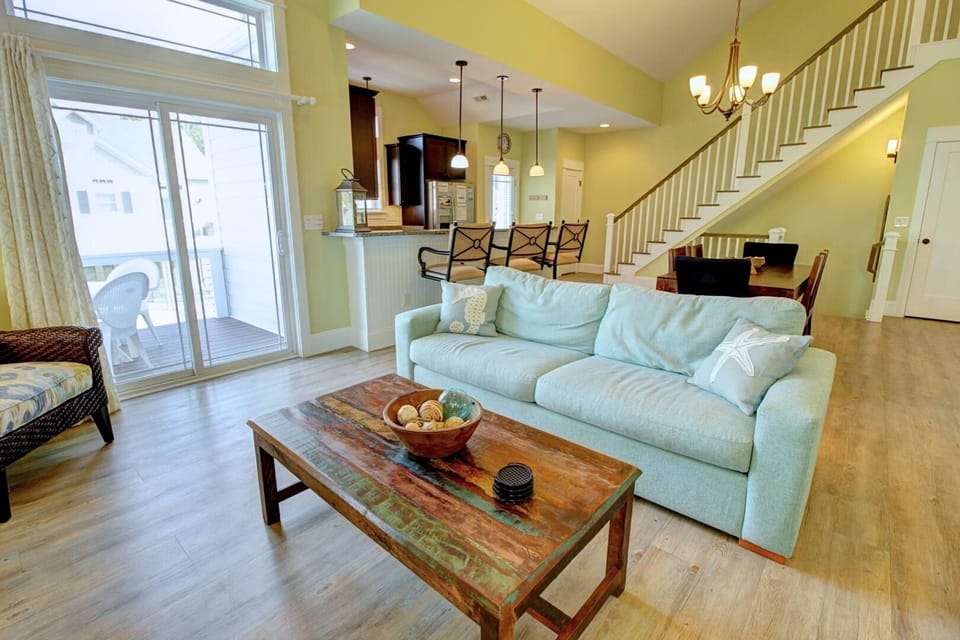 Second Level Living Area