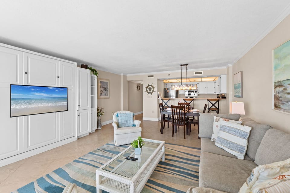Living Room - Lovely, spacious area to take in the Gulf views or watch TV