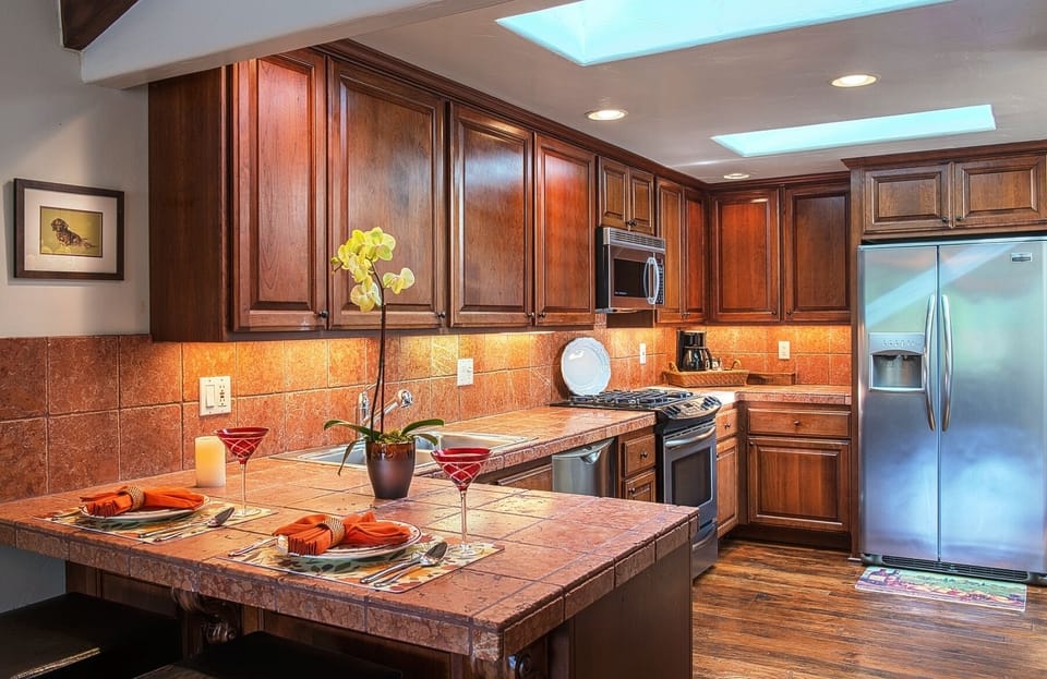 Fully Equipped Chef's Kitchen with Custom Cabinetry