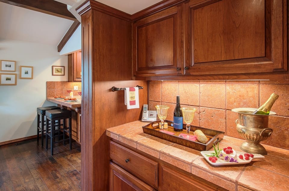 Fully Equipped Chef's Kitchen with Custom Cabinetry