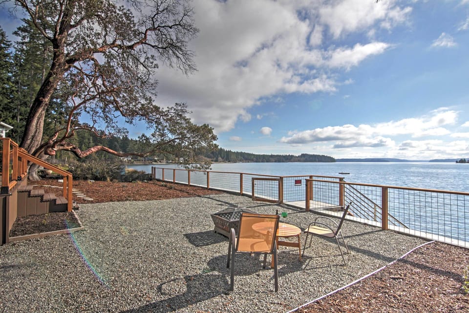 Fire Pit | Beach Access (Stairs Required)