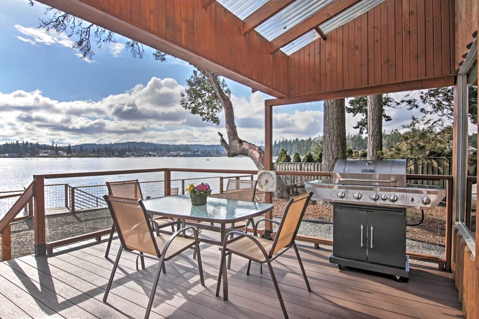 Covered Deck | Outdoor Dining | Gas Grill | Water Views