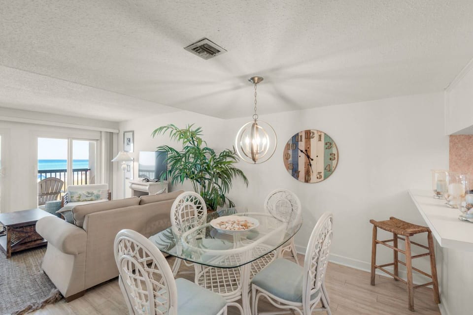 Dining room table for 4