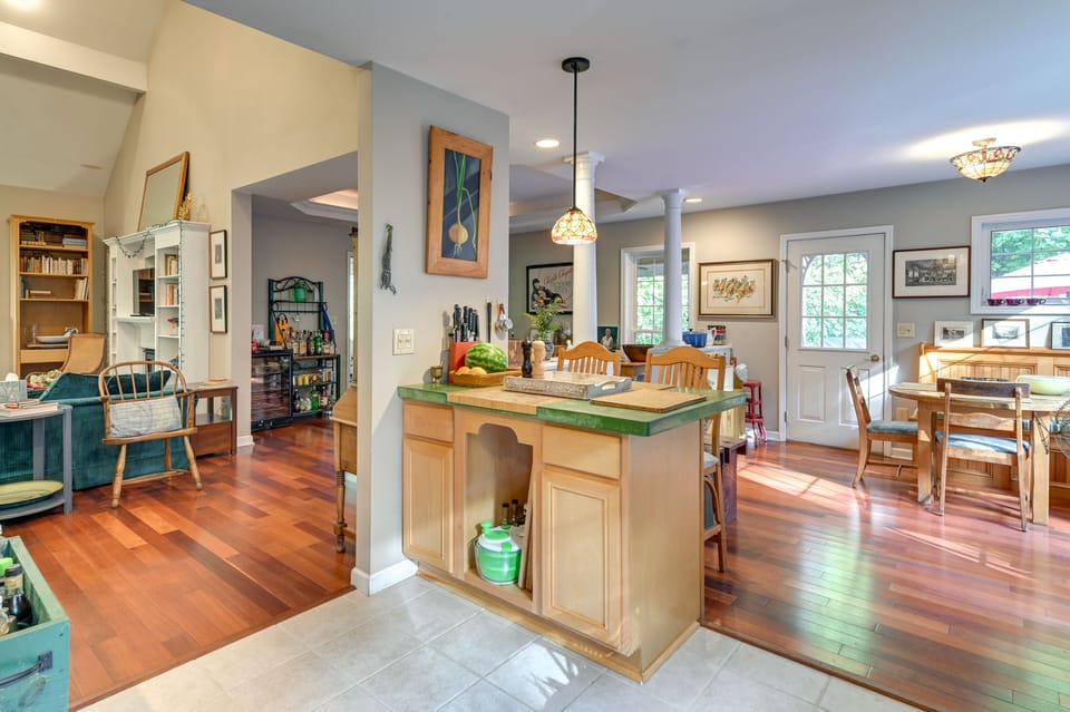 Kitchen and Breakfast Nook
