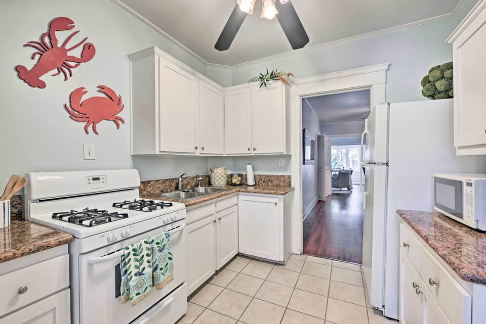 Kitchen | Drip Coffee Maker | Toaster