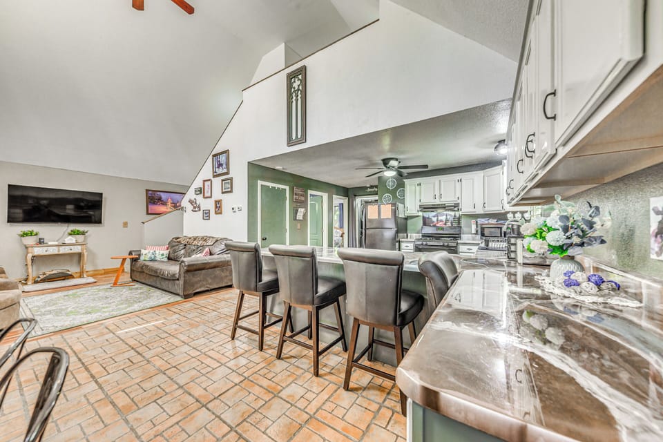 Dining Table | Fully Equipped Kitchen | Breakfast Bar