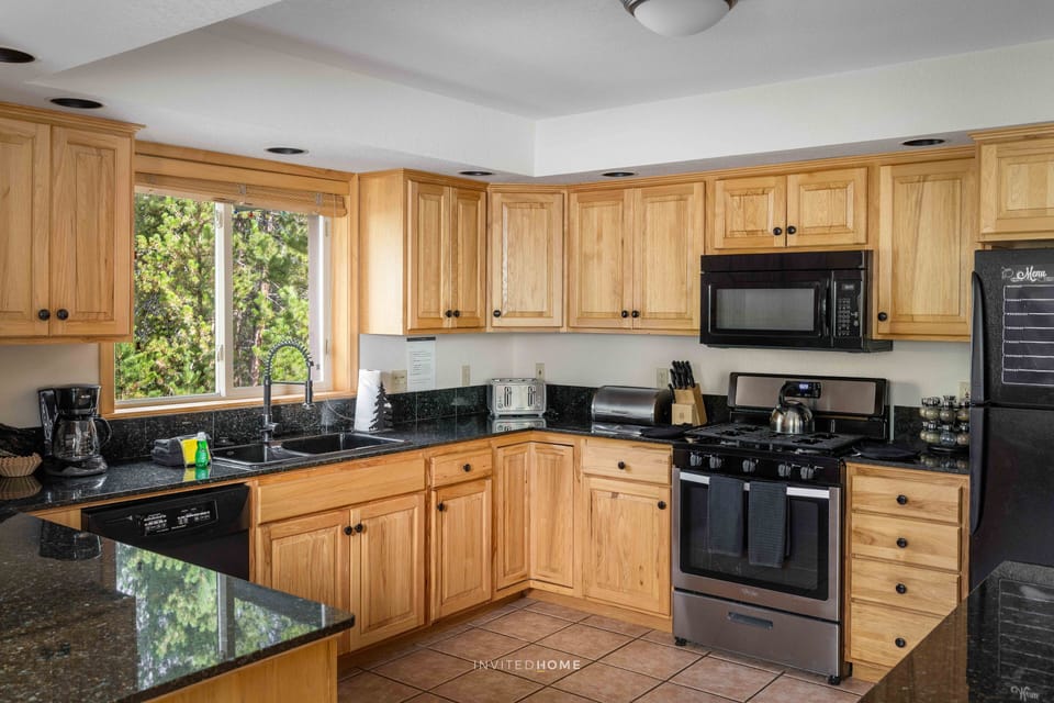 Kitchen - Summer