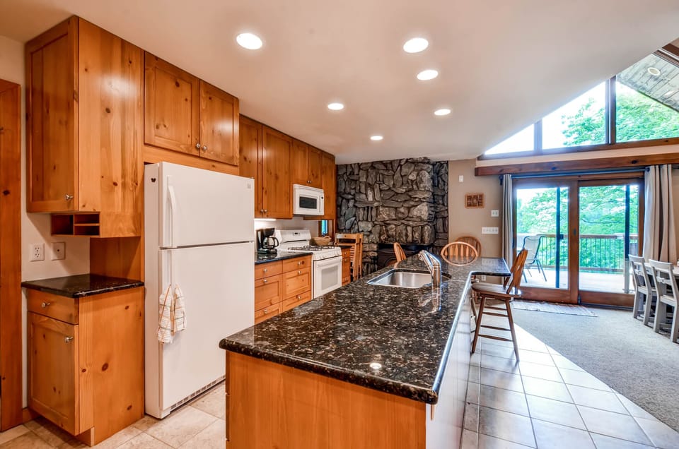Kitchen | Fully Equipped | Cooking Basics