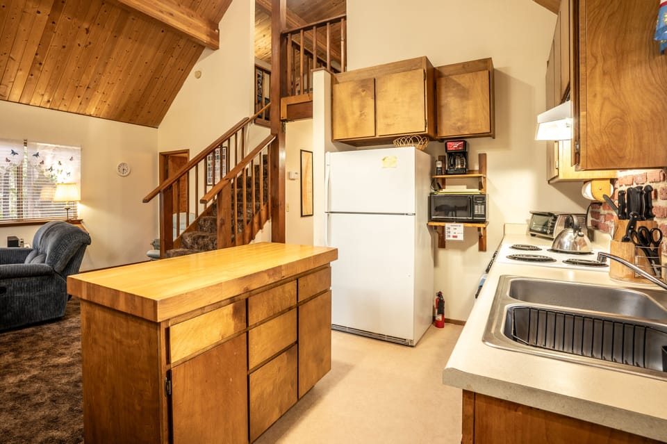 Kitchen with island