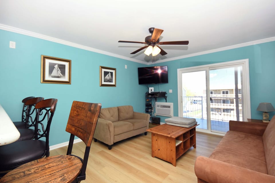 LIVING-AREA