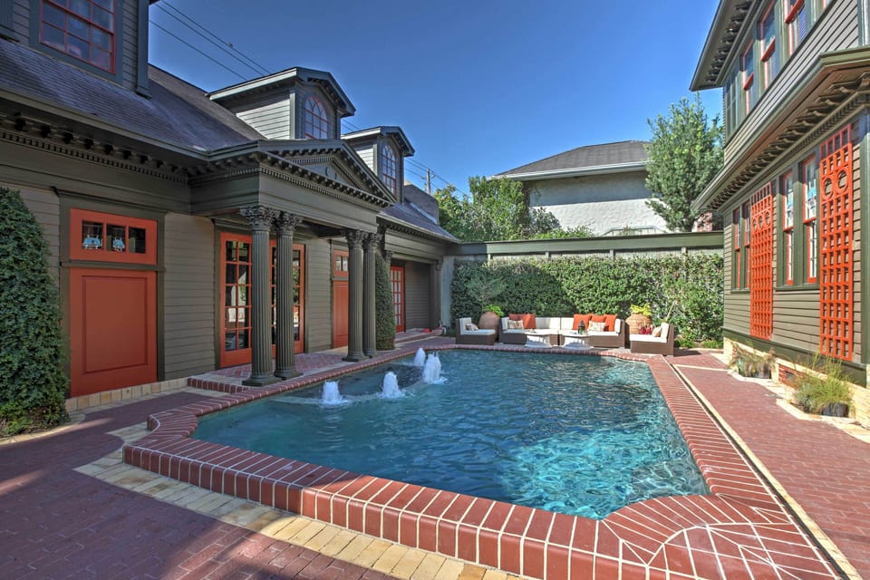 Private Patio | Fountain Pool | Lounge Area