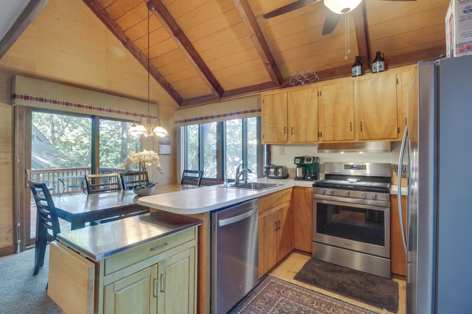 Kitchen | Toaster | Ice Maker | Spices | Crockpot | Cooking Basics