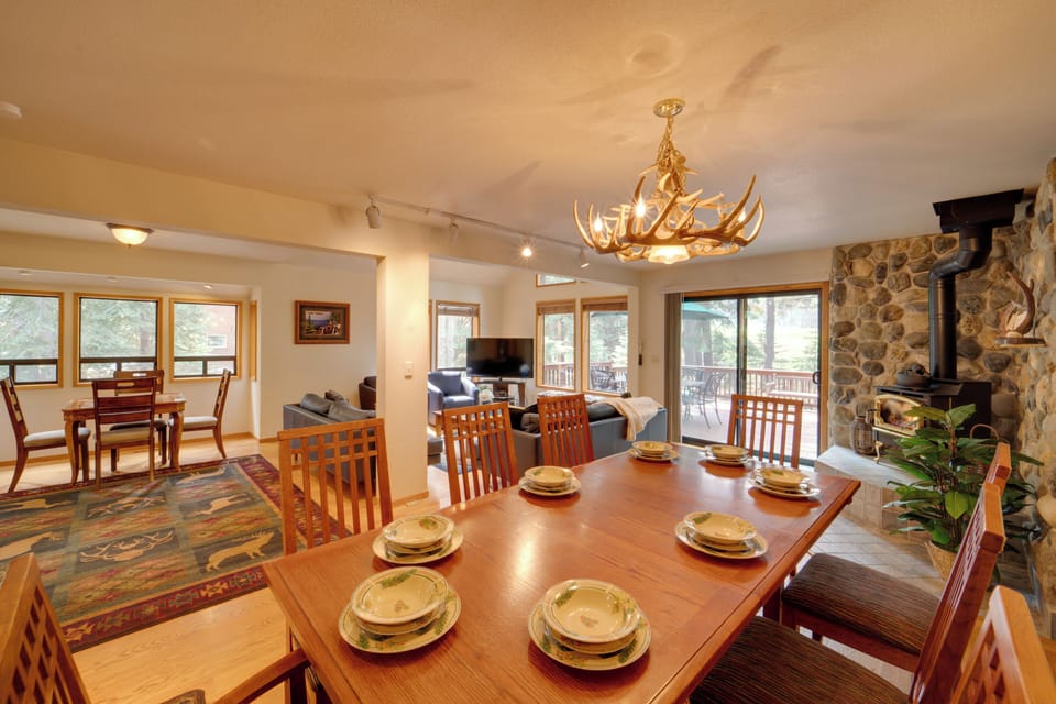 Dining Area | 1st Floor