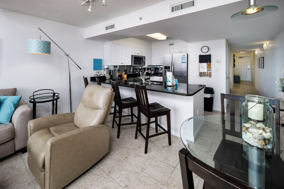 Open Concept - Beautiful views from the living, dining and kitchen areas.