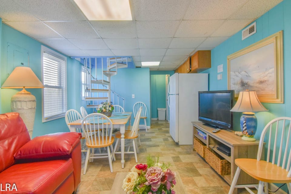 Bottom Floor_0243