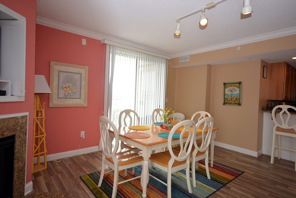 DINING-AREA-MAYFAIR BEACH-OCEAN CITY