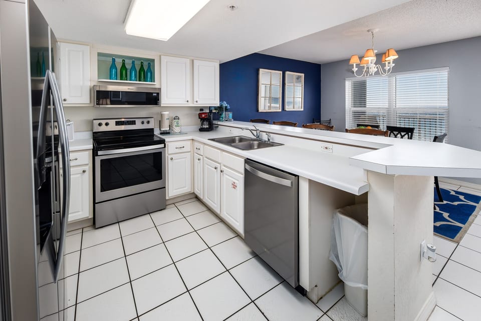 Kitchen - There is ample space to move around with ease in this elegant kitchen. All major appliances are
available for your use