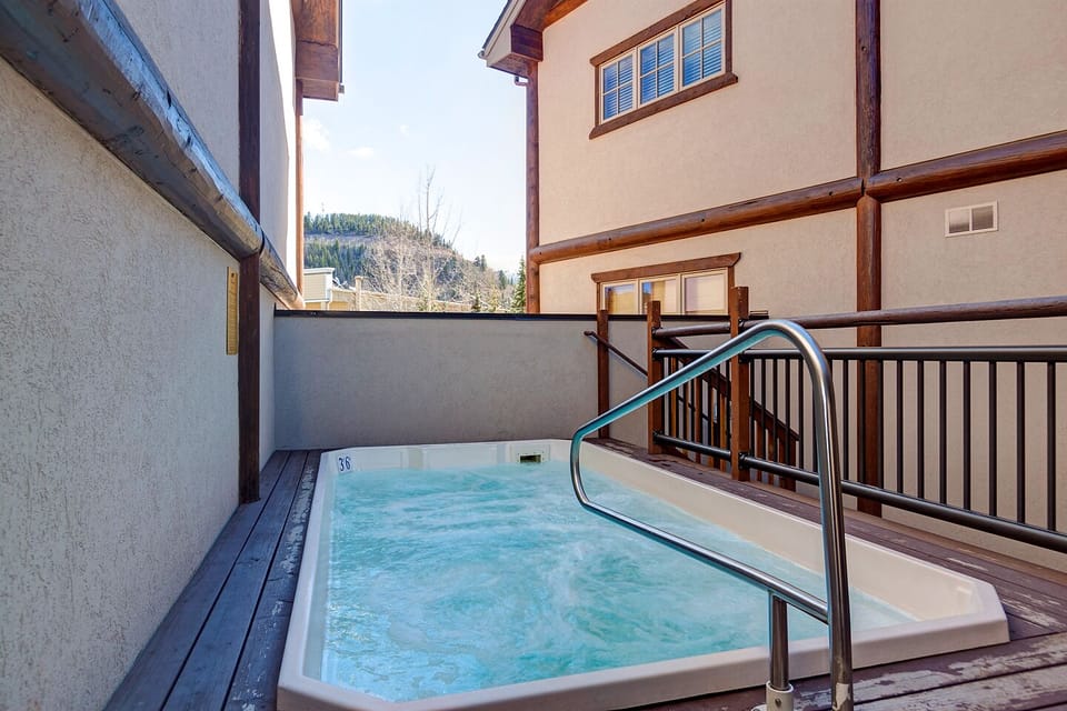 Outdoor Hot Tub