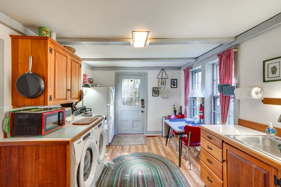 Kitchen | Cooking Basics | Washer & Dryer | Drip & Pod Coffee Makers