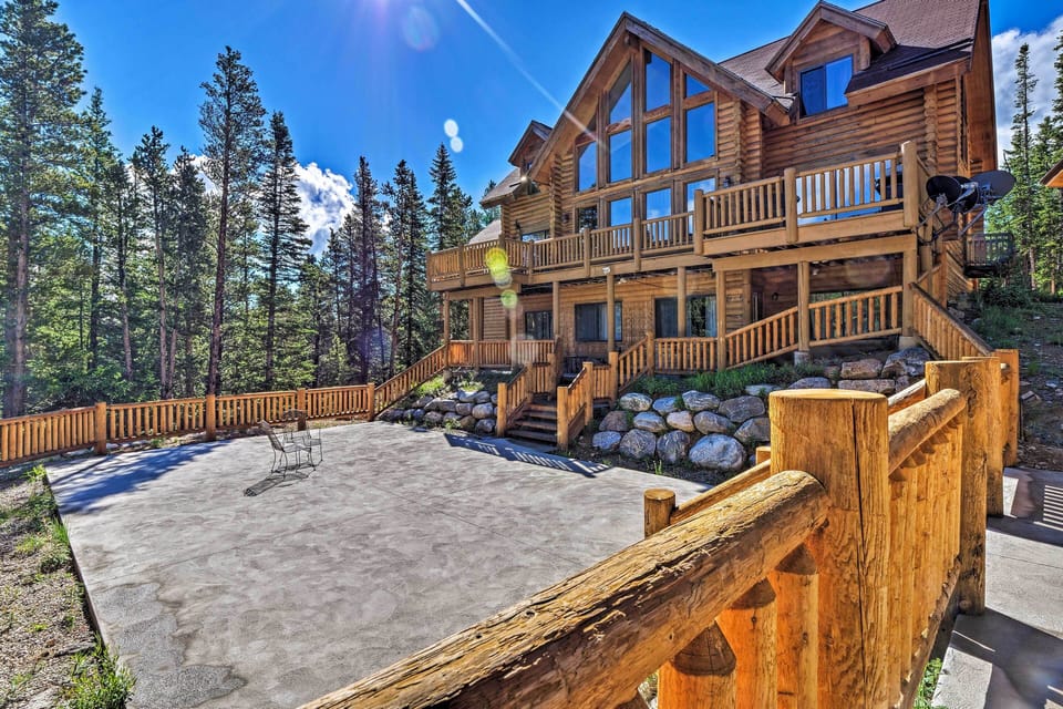 Fairplay Vacation Rental Cabin | 6BR | 3.5BA | 4,300 Sq Ft | Stairs Required