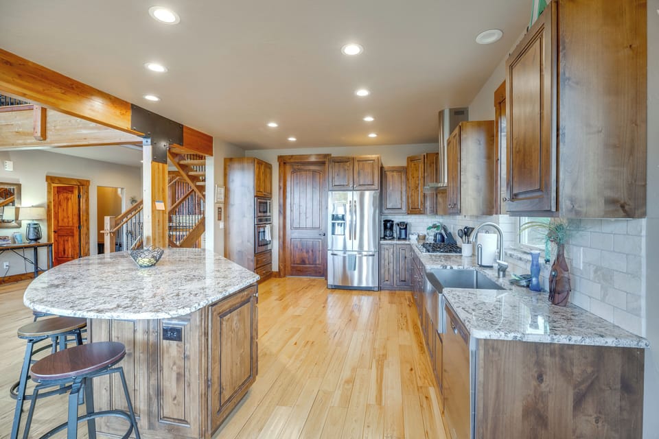 Kitchen | Main Floor | Keurig Coffee Maker | Toaster