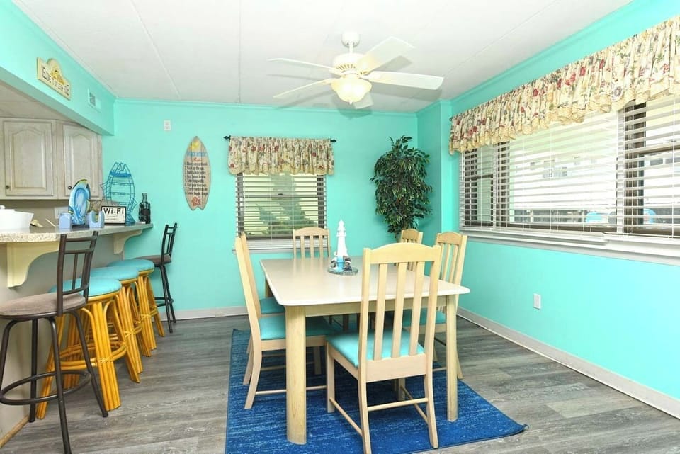 DINING-AREA