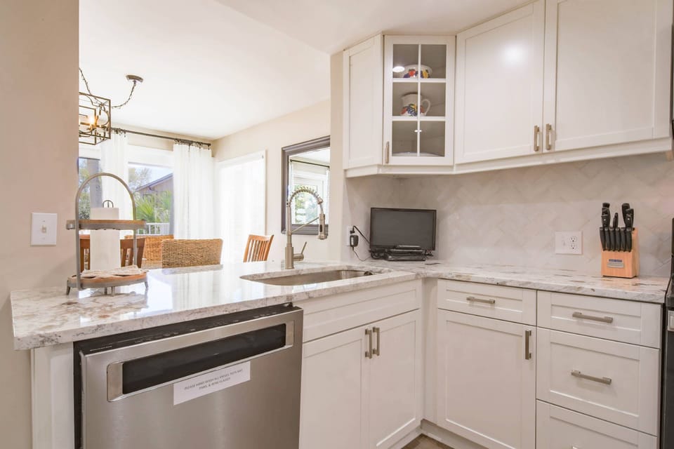 This chef's kitchen is stocked with all the kitchen gear you'll need for your stay.
