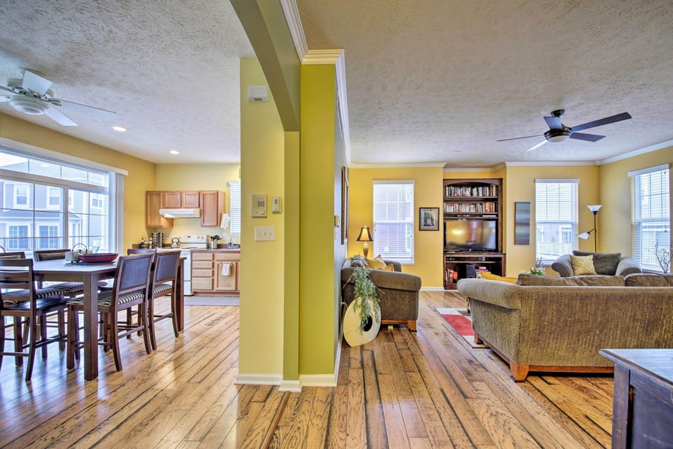 Living Room | Open-Concept Layout | Hardwood Flooring | Smart TV | Main Level