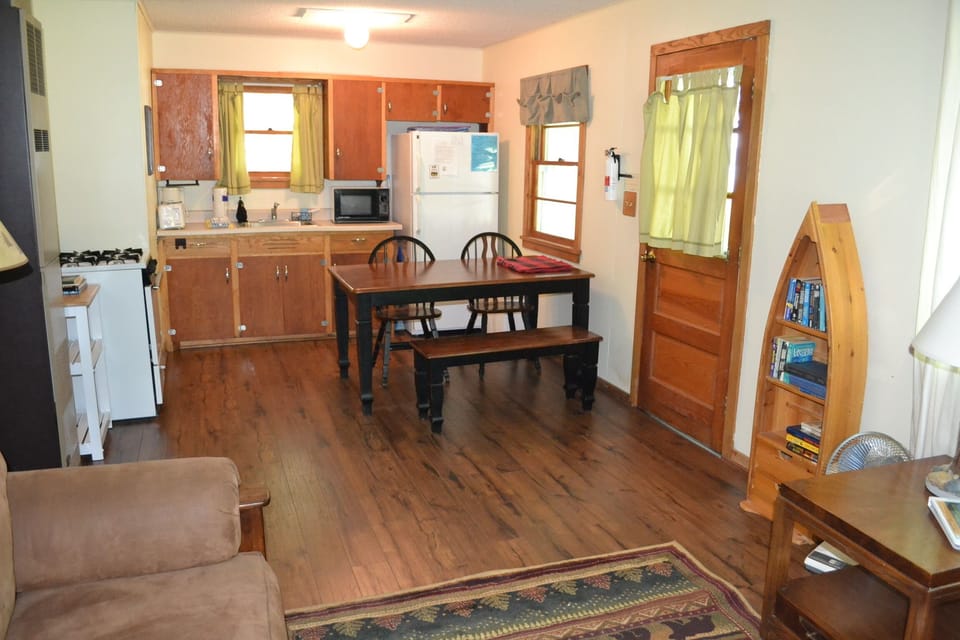 Kitchen, dining area
