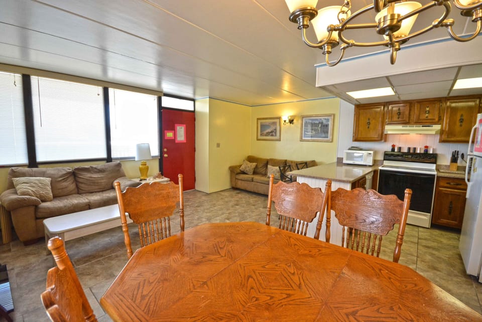 Dining Area 71 East