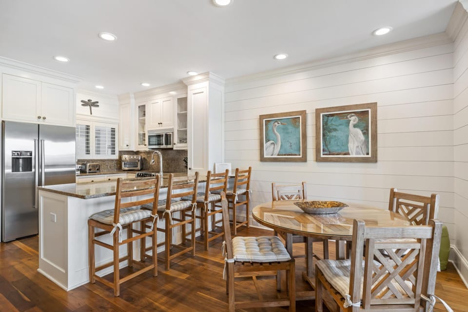 Kitchen and dining area