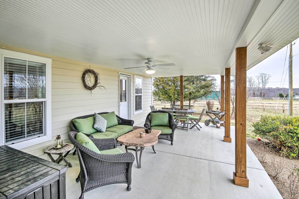 Furnished Patio