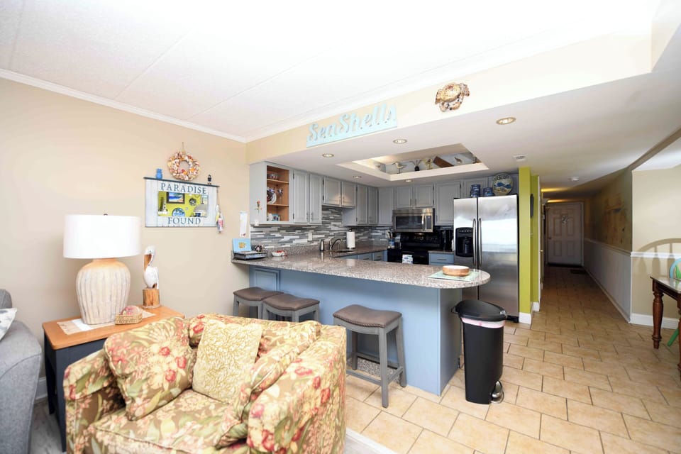 LIVING-AREA